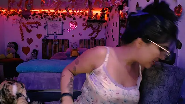 Snapshot of azahar__ziiz chatting on February 12, 2025, 9:33 pm azahar  ziiz online show from February 12, 2025, 9:33 pm