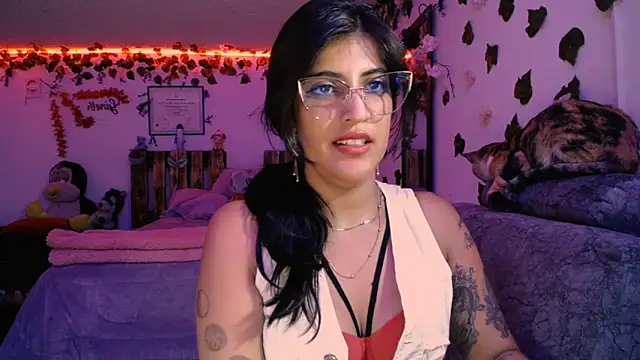 Snapshot of azahar__ziiz chatting on February 7, 2025, 3:12 am azahar  ziiz online show from February 7, 2025, 3:12 am