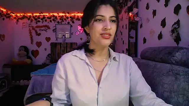 Snapshot of azahar__ziiz chatting on March 3, 2025, 2:39 pm azahar  ziiz online show from March 3, 2025, 2:39 pm