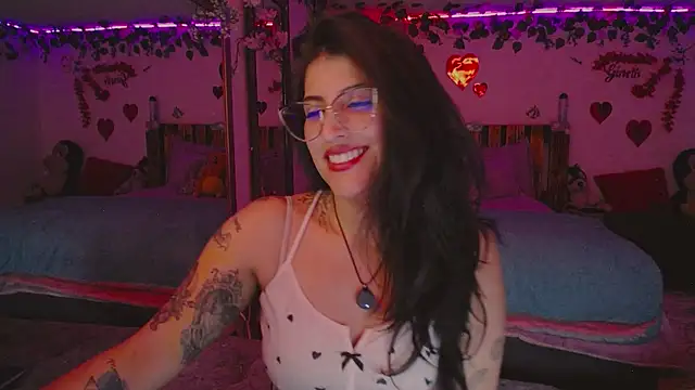 Snapshot of azahar__ziiz chatting on October 2, 2025, 12:47 am azahar  ziiz online show from October 2, 2025, 12:47 am