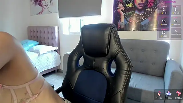 andykiuty online show from April 14, 2026, 7:52 pm