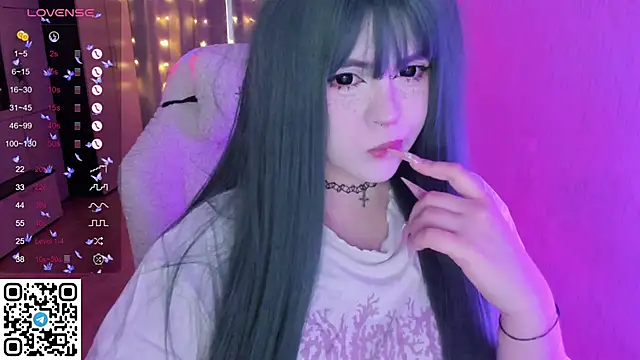 SelenaCute online show from March 16, 2026, 5:44 am