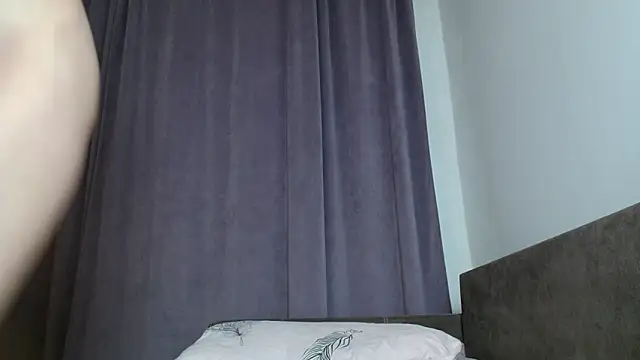 LadyMilfxxx online show from July 6, 2026, 5:26 pm