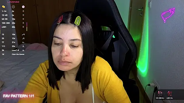 AnnaQueen online show from March 27, 2026, 2:31 am