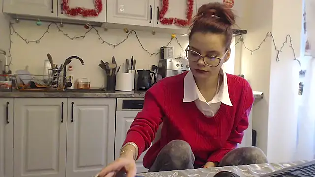 Snapshot of Tasty_Shape chatting on February 18, 2025, 7:54 am Tasty Shape online show from February 18, 2025, 7:54 am