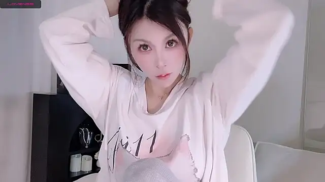 lvy-w online show from October 30, 2025, 5:50 am