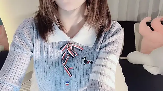 lvy-w online show from February 12, 2025, 4:00 pm