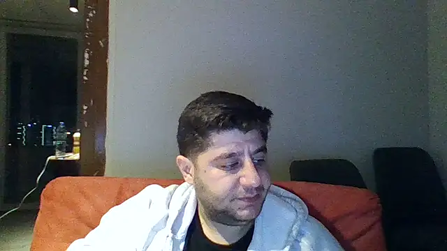 erkekkkadam online show from March 1, 2026, 5:24 pm