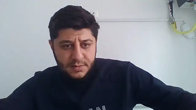 erkekkkadam online show from February 28, 2025, 9:58 am