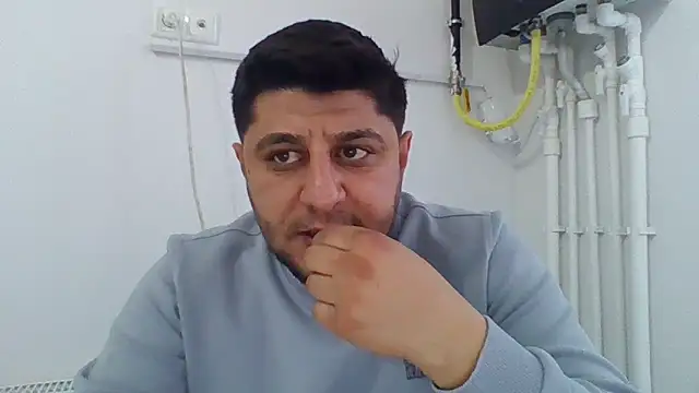 erkekkkadam online show from March 11, 2025, 3:34 pm