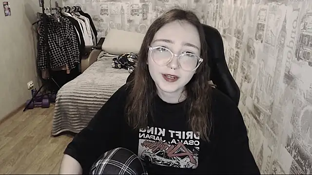 AmeliaKamishiro online show from December 6, 2024, 1:49 pm