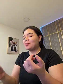 IsabellaAllen online show from March 29, 2026, 9:05 pm