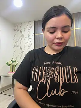 IsabellaAllen online show from July 5, 2026, 8:48 pm