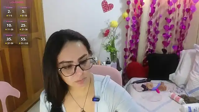 lovely trix online show from June 23, 2026, 7:01 pm