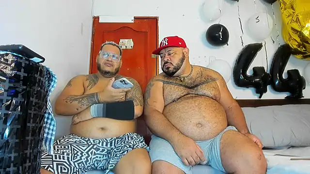 Latino bigcock online show from December 17, 2025, 2:16 am
