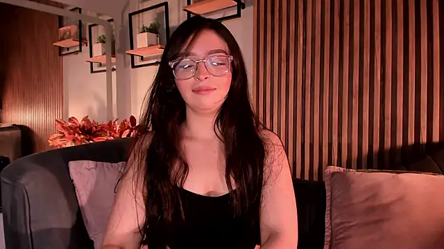 Snapshot of Eva_Macalliter chatting on June 17, 2026, 3:28 am Eva Macalliter online show from June 17, 2026, 3:28 am