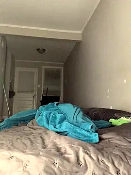 SweetHoneyBunz online show from October 29, 2025, 4:22 am