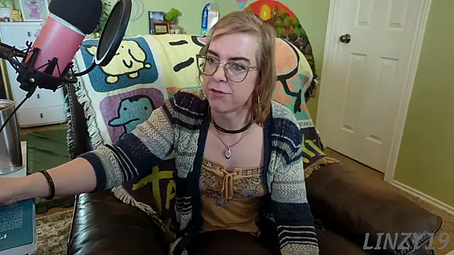 Linzy 19 online show from February 27, 2025, 8:31 pm