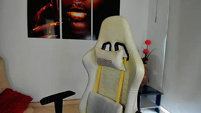 ScarlettMalbec online show from October 24, 2025, 9:03 pm