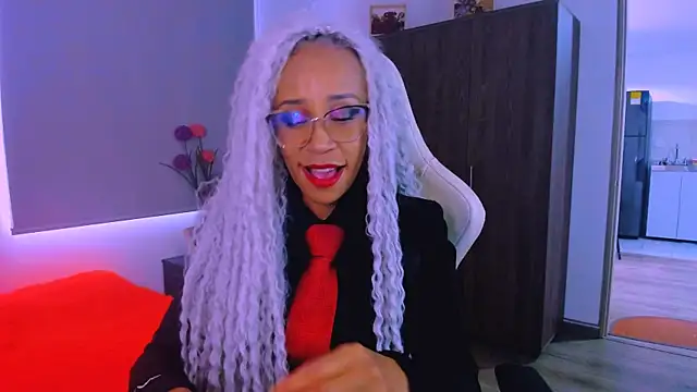ScarlettMalbec online show from July 17, 2026, 9:23 pm