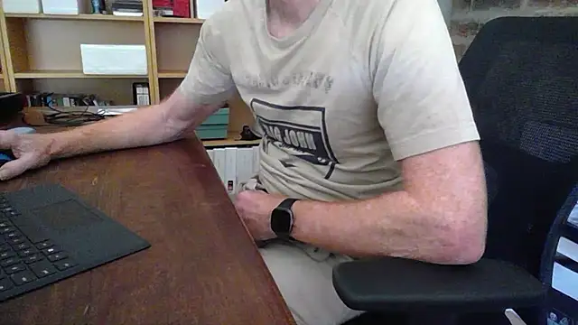 jiggy77777 online show from February 24, 2025, 5:22 am