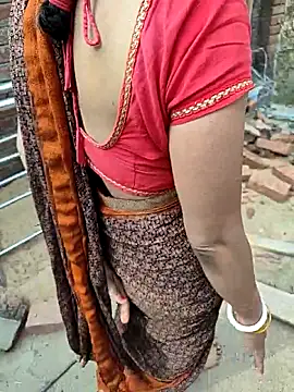 COUPLLE VILLAGE online show from February 19, 2026, 3:03 am