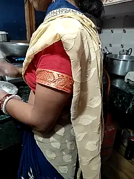 COUPLLE VILLAGE online show from March 19, 2025, 3:30 am