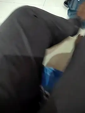 COUPLLE VILLAGE online show from March 3, 2025, 6:31 am