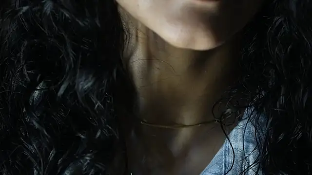 -AyeshaSinghania- online show from April 25, 2026, 12:30 pm