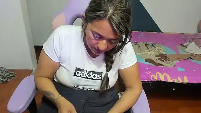 daleska ayala 1 online show from October 21, 2025, 7:57 pm