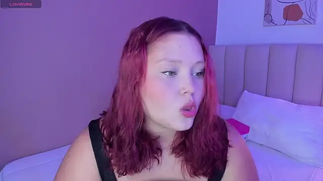 Snapshot of YuliCardona_ chatting on October 4, 2025, 7:37 pm YuliCardona online show from October 4, 2025, 7:37 pm