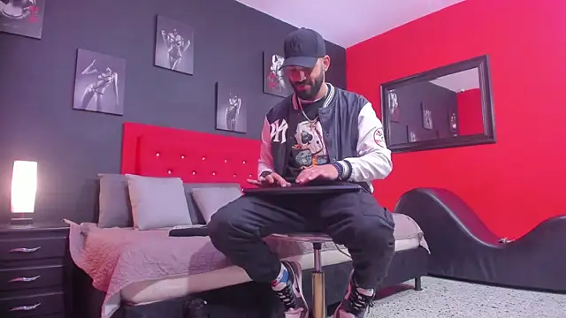 Thiagogomez online show from November 30, 2025, 12:28 pm