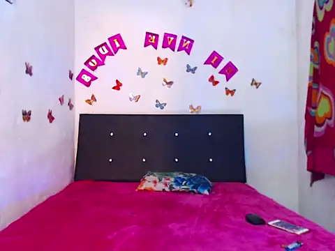 Snapshot of The_wickles_4443 chatting on October 12, 2025, 11:11 am The wickles 4443 online show from October 12, 2025, 11:11 am