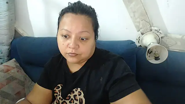 jennyferloopez online show from February 12, 2026, 11:43 am