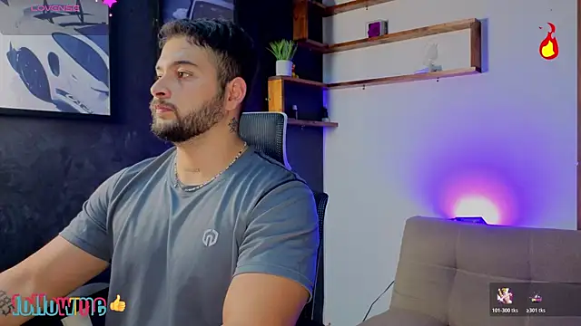 Snapshot of Andrew_Brown chatting on November 8, 2025, 8:01 pm Andrew Brown online show from November 8, 2025, 8:01 pm