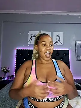 Snapshot of Toya_P chatting on March 12, 2025, 8:20 pm Toya P online show from March 12, 2025, 8:20 pm