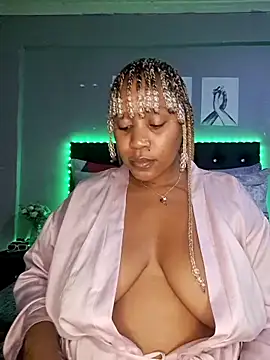 Snapshot of Toya_P chatting on March 20, 2025, 7:25 pm Toya P online show from March 20, 2025, 7:25 pm