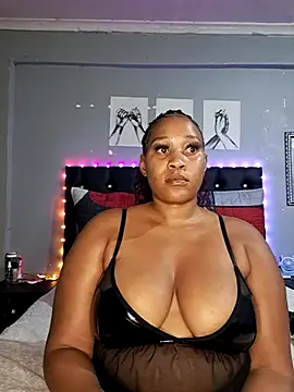 Snapshot of Toya_P chatting on November 13, 2025, 7:07 pm Toya P online show from November 13, 2025, 7:07 pm