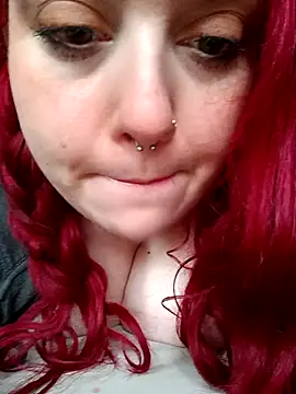 Snapshot of persefone97 chatting on September 9, 2025, 4:27 pm persefone97 online show from September 9, 2025, 4:27 pm