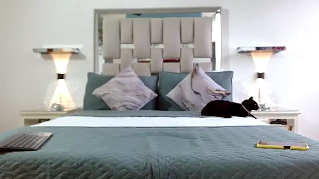 Snapshot of hellen_martin chatting on March 20, 2025, 5:15 pm hellen martin online show from March 20, 2025, 5:15 pm