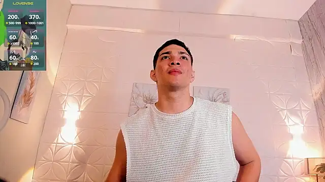 Snapshot of JUANDIAMONDS98 chatting on November 20, 2025, 1:34 pm JUANDIAMONDS98 online show from November 20, 2025, 1:34 pm