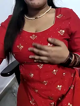 Snapshot of lovely_zara chatting on March 10, 2025, 5:29 pm lovely zara online show from March 10, 2025, 5:29 pm