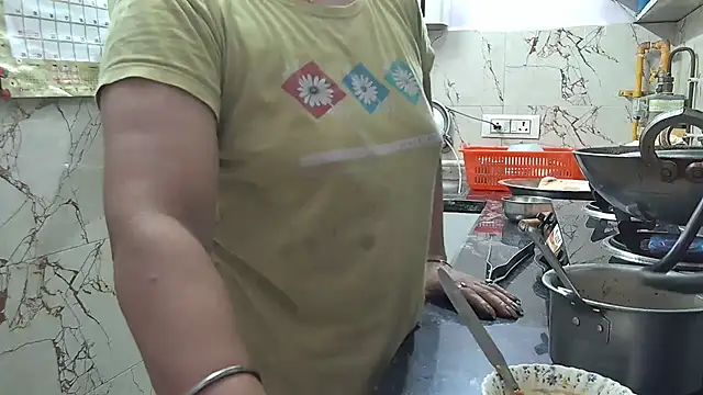 bhabhisexxy 880 online show from September 25, 2025, 2:50 am