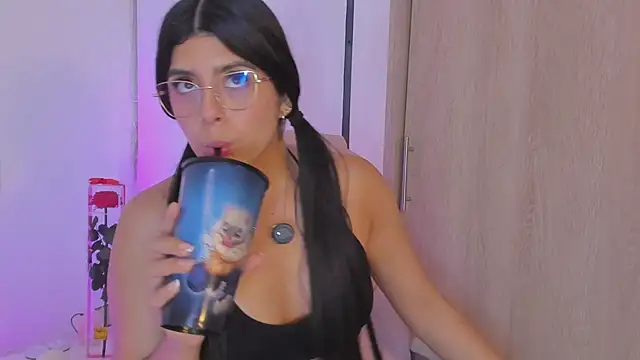 Snapshot of AnastaciaBlake chatting on November 7, 2025, 5:34 am AnastaciaBlake online show from November 7, 2025, 5:34 am