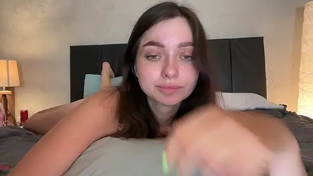 Snapshot of _liatris_ chatting on March 17, 2025, 4:22 pm  liatris  online show from March 17, 2025, 4:22 pm
