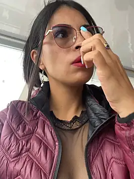 Astrid-- online show from April 21, 2026, 3:07 pm