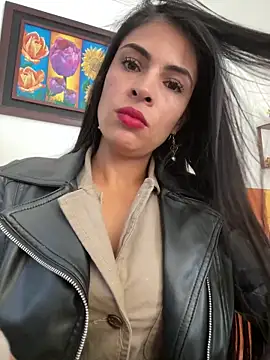 Astrid-- online show from April 8, 2026, 3:02 pm