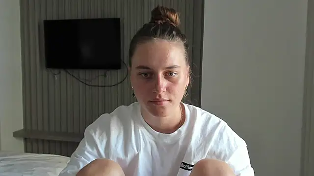 HarleyDeess online show from February 23, 2026, 3:08 am