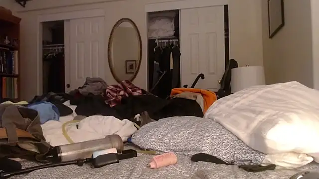 Snapshot of HandsumHungDaddy chatting on March 2, 2025, 11:52 am HandsumHungDaddy online show from March 2, 2025, 11:52 am