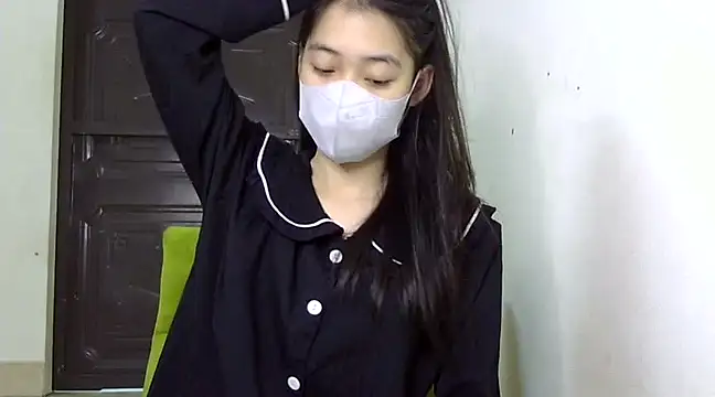 Snapshot of DA-EUN chatting on February 20, 2025, 2:29 am DA-EUN online show from February 20, 2025, 2:29 am